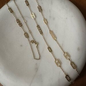 Stella & Dot Gold Patterned Necklace
